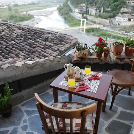 Guest House Mikel 베라트 외부 사진