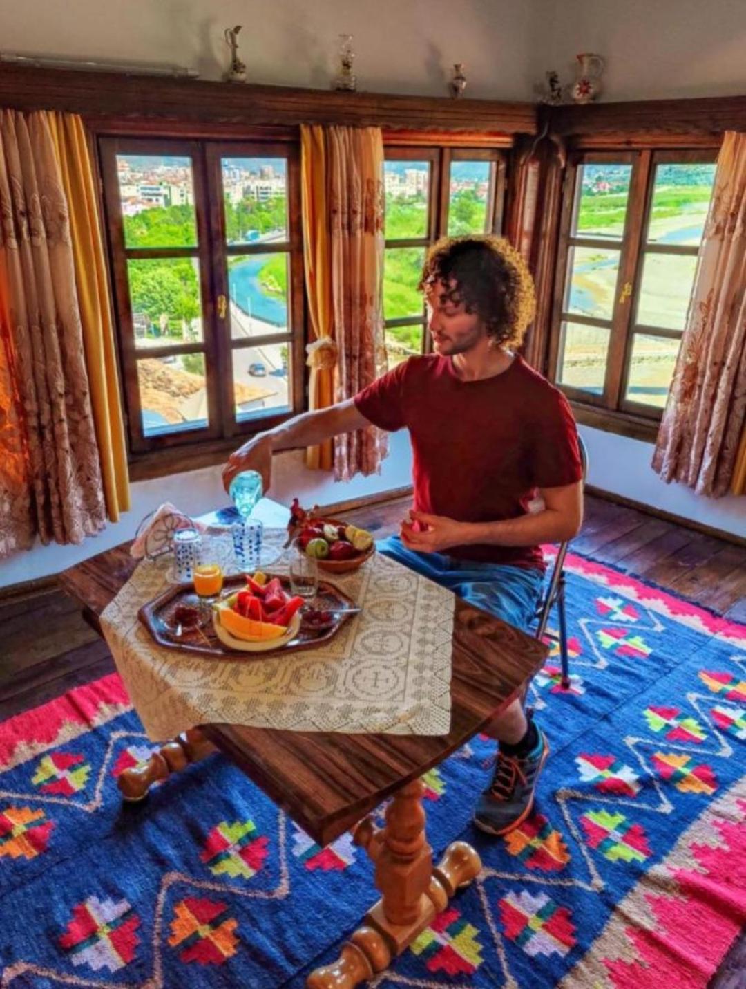 Guest House Mikel 베라트 외부 사진