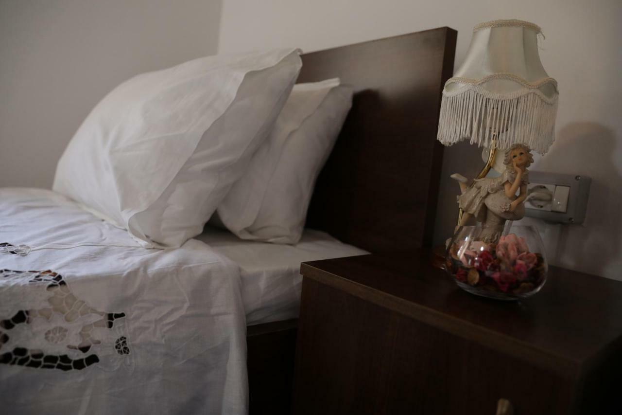Guest House Mikel 베라트 외부 사진