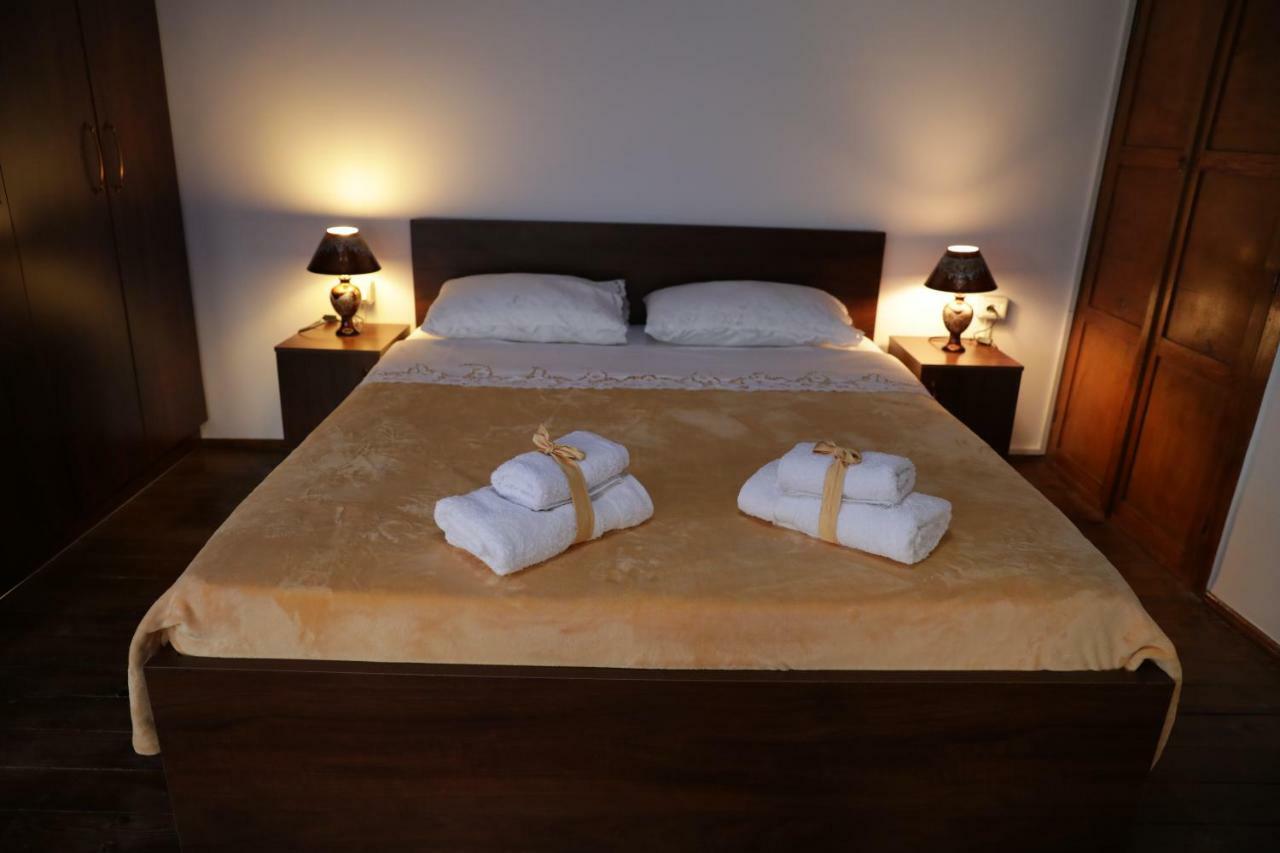 Guest House Mikel 베라트 외부 사진