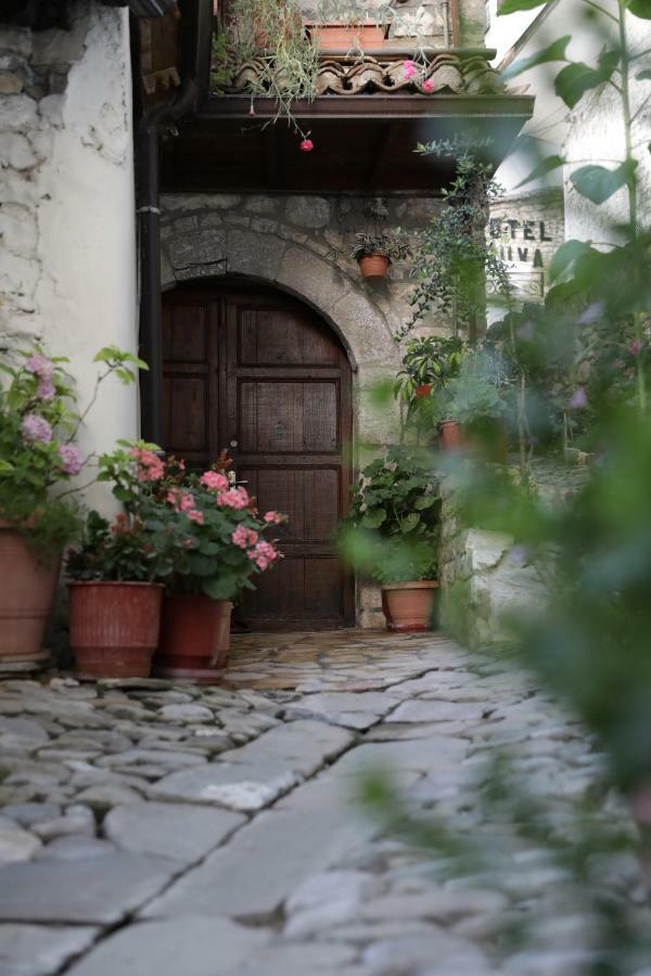 Guest House Mikel 베라트 외부 사진