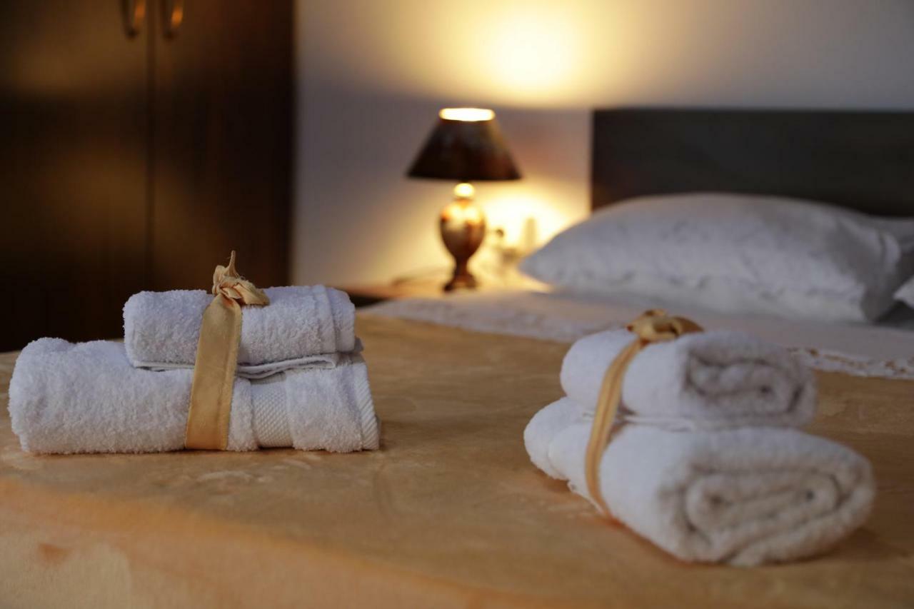 Guest House Mikel 베라트 외부 사진